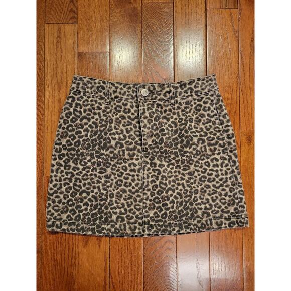 BDG Cheetah Print Skirt Size Medium - Picture 1 of 3